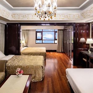 Quadruple Room randomly assigned bed type